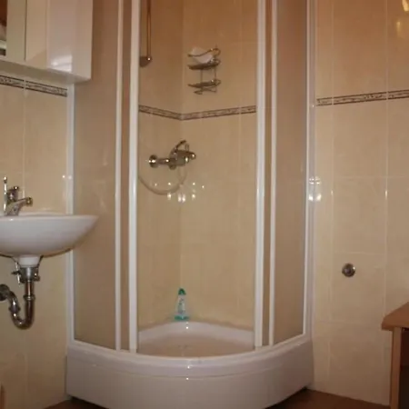 Apartment Affordable Almira With Shared Kitchen Krk Town