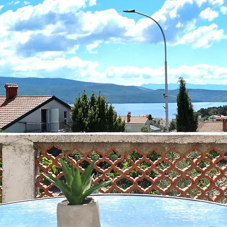 Affordable Almira With Shared Kitchen Krk Town