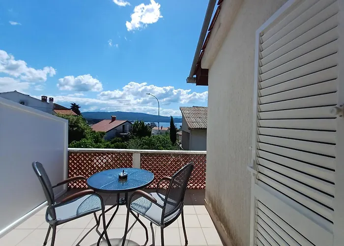 Affordable Almira With Shared Kitchen Διαμέρισμα Krk Town