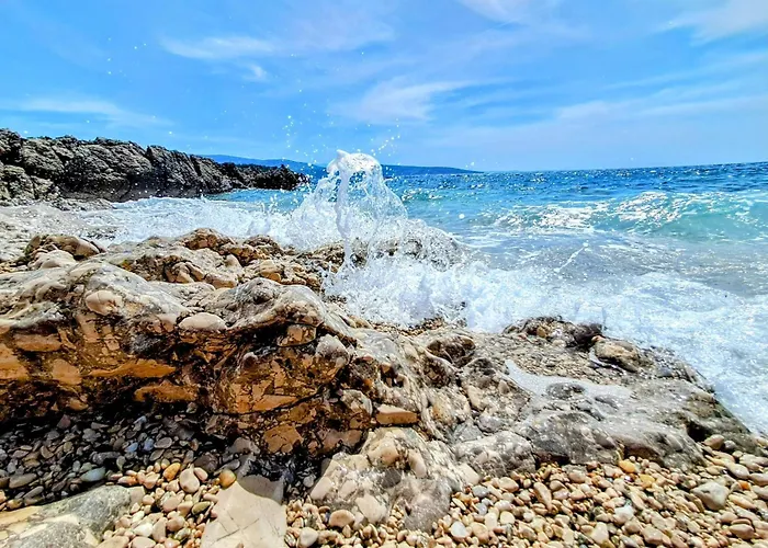 Διαμέρισμα Affordable Almira With Shared Kitchen