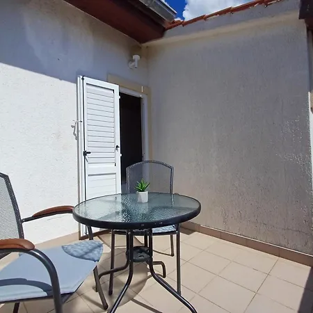 Apartament Affordable Almira With Shared Kitchen *