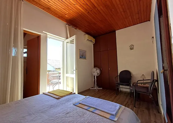 Apartmán Affordable Almira With Shared Kitchen