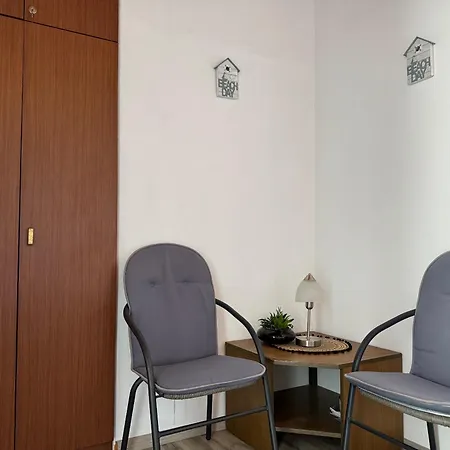 Affordable Almira With Shared Kitchen Apartment Krk Town